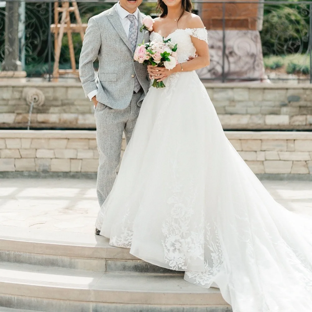 Mia Solano “Tara” sleeveless wedding dress - Picture 1 of 6